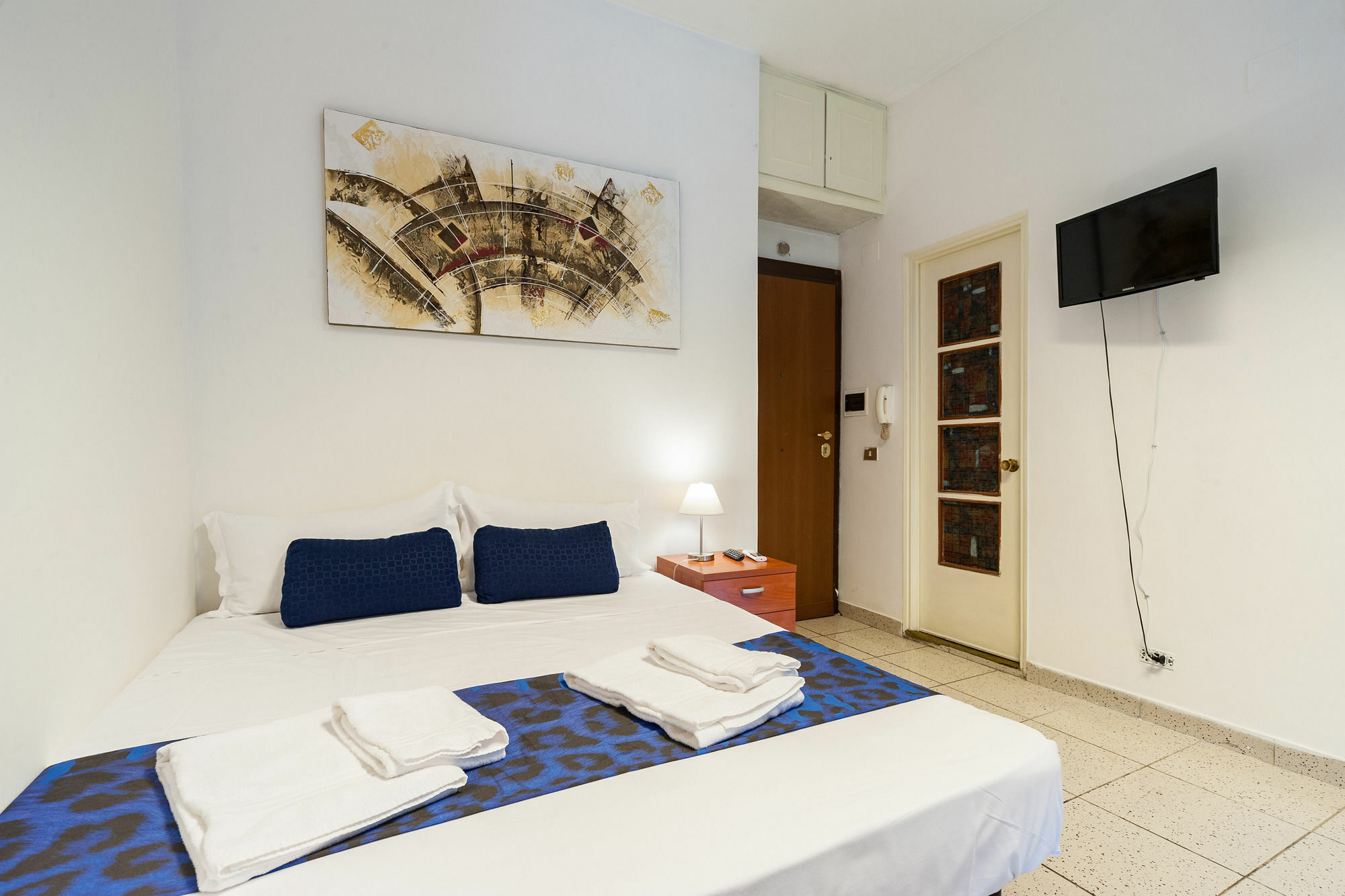 Hosting Flats Guesthouse ローマ エクステリア 写真